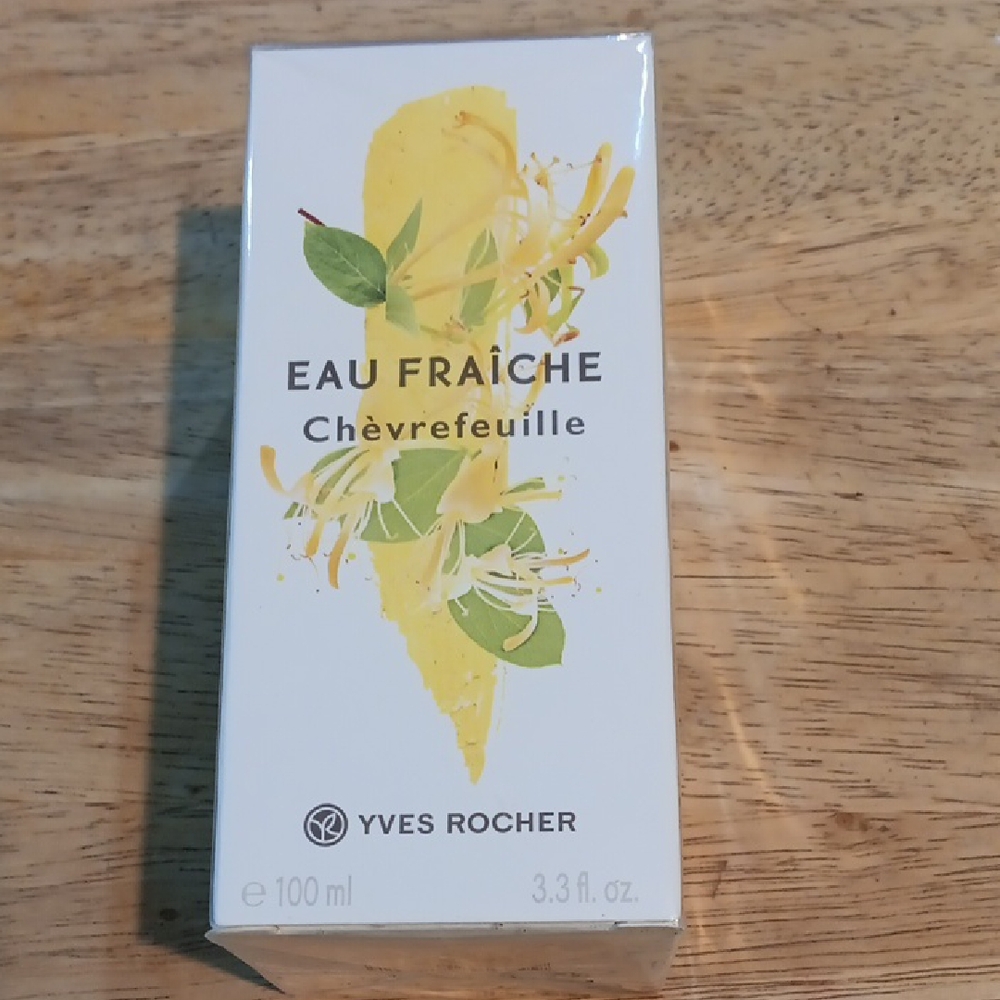 Yves Rocher Eau Fraîche Chèvrefeuille with Yellow and Green Design